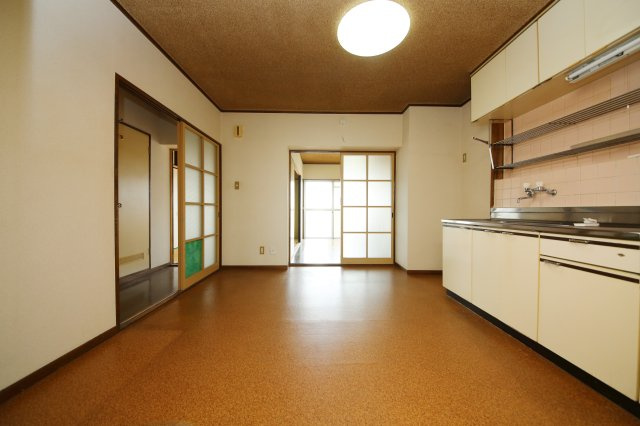 クリーンシティの居間・リビング