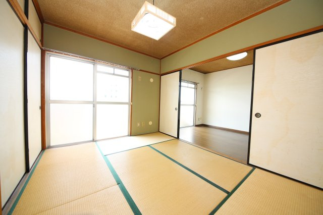 クリーンシティの和室
