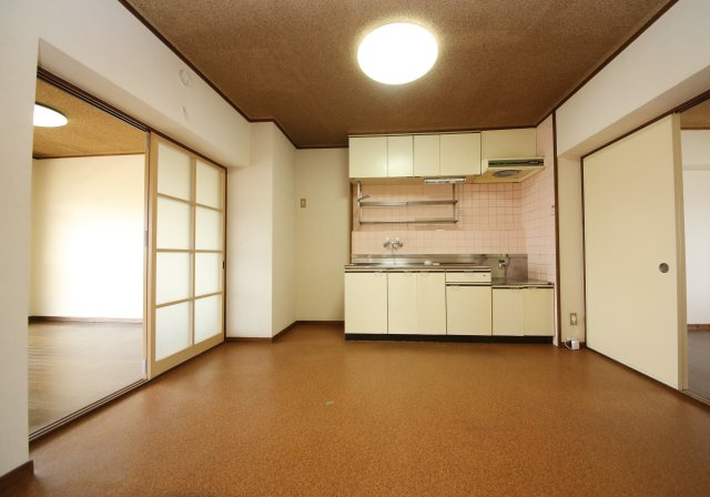 クリーンシティの居間・リビング