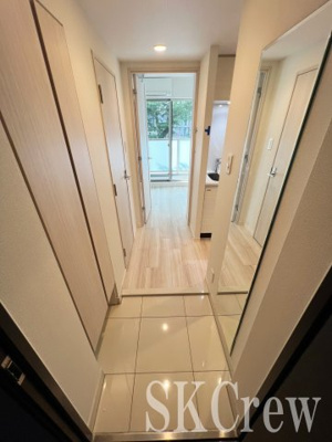 【玄関】 | クレイシア新宿ノース | 別号室の写真です