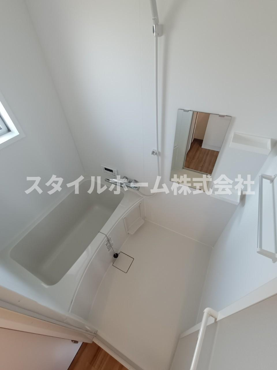 メゾン梨野の浴室|同建物内別部屋の写真です。