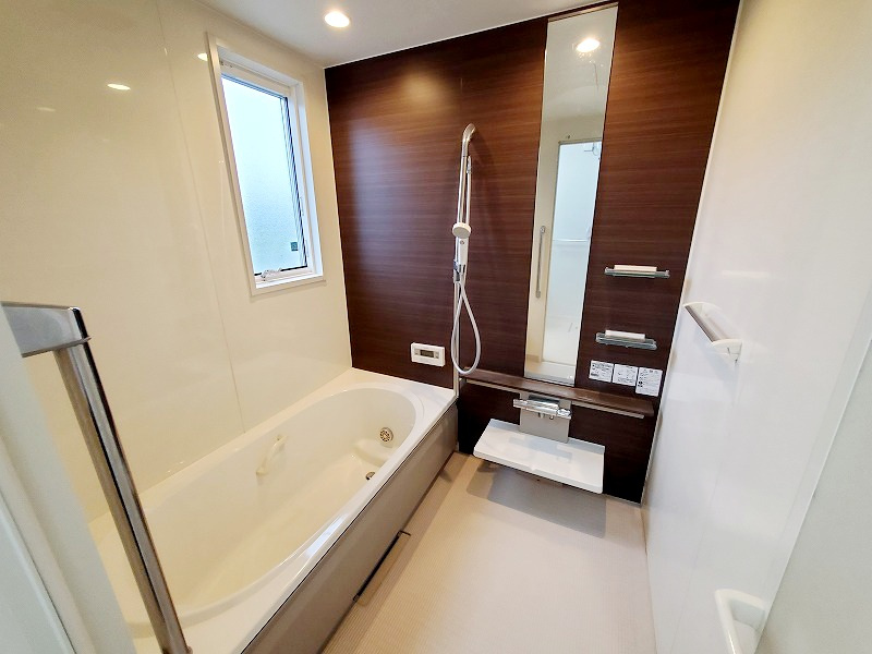 郡山市安積町成田字田向の浴室