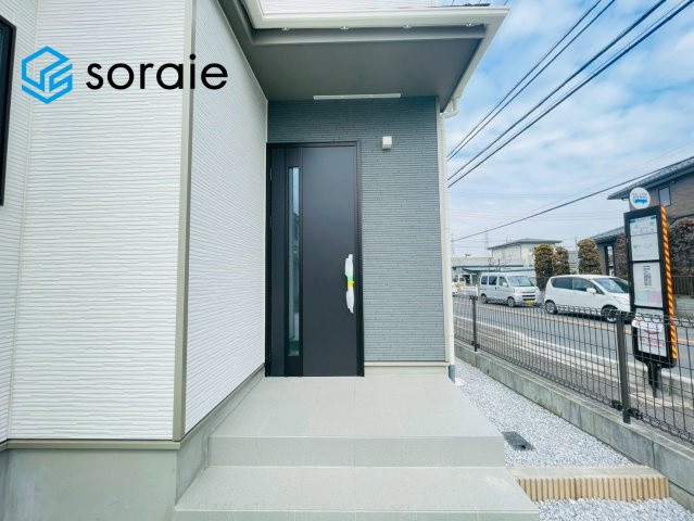 狭山市柏原　新築戸建て　ハートフルタウンの玄関|3月23日撮影。