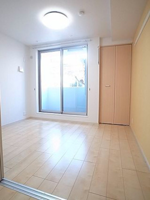 【寝室】 | プリマヴェリーナ | 開放的な寝室です