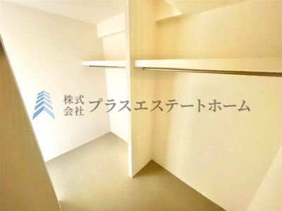 【収納】 | 須磨パークヒルズA棟 | ウォークスルーが可能なウォークインクローゼット♪