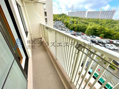 【バルコニー】 | 須磨パークヒルズA棟 | 2面バルコニーで全部屋に窓がございます♪