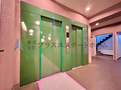 【その他】 | シャトードメール須磨 | お忙しい朝も安心のエレベーター2台完備♪