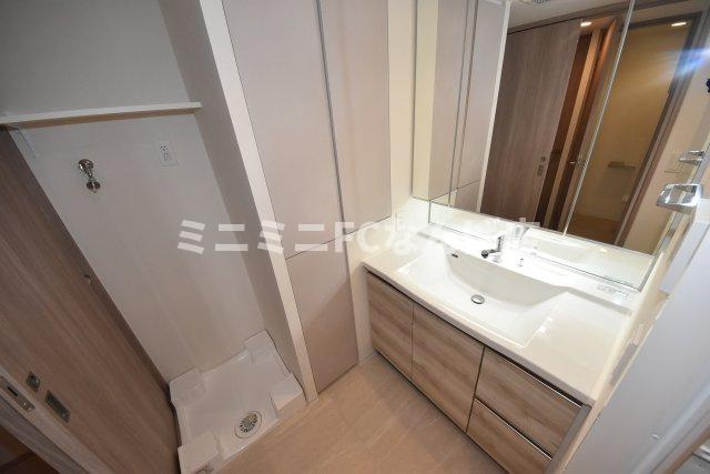 コンフォリアリヴ本町ＷＥＳＴ Ｑの洗面所