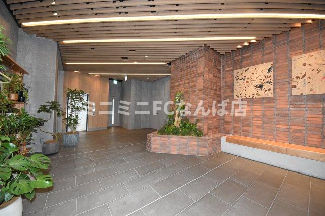 コンフォリアリヴ本町ＷＥＳＴ Ｑのエントランス