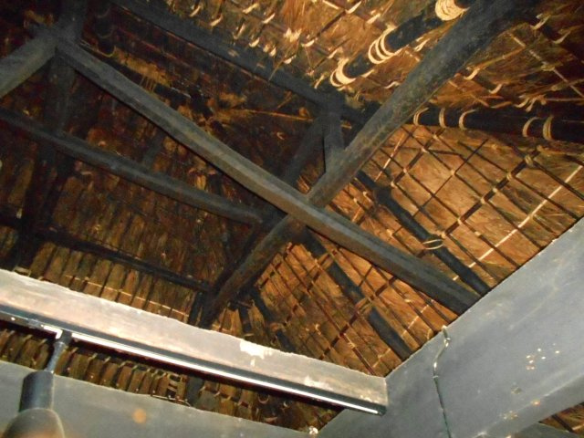 御宿町上布施　中古戸建の内装|築100年の古民家の屋根の裏側！