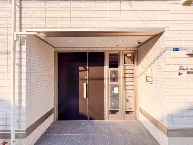 ヴェールエール太子堂のエントランス