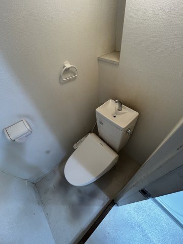 クローバーハイツ市岡のトイレ