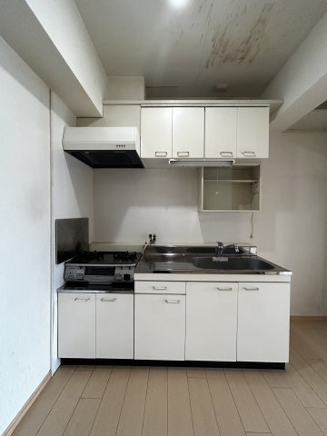 クローバーハイツ市岡のキッチン