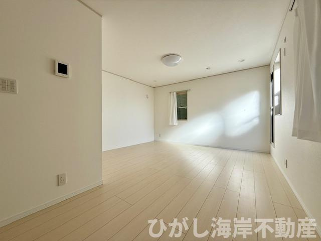 茅ヶ崎市松林1丁目　中古戸建のダイニング|新規リフォーム完了！　15帖　LDK