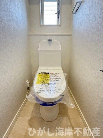 茅ヶ崎市松林1丁目　中古戸建のトイレ|新規リフォーム完了！　洗浄機能付きお手洗い