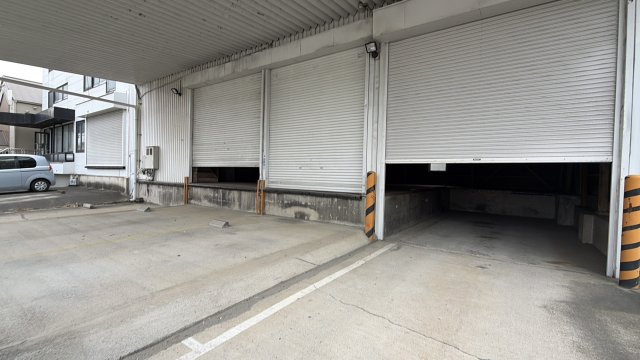 新船３丁目倉庫の駐車場