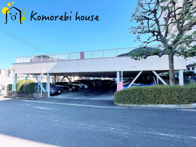 ベルヴィル大宮B棟の駐車場