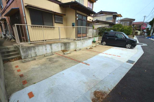 堺アパートの駐車場