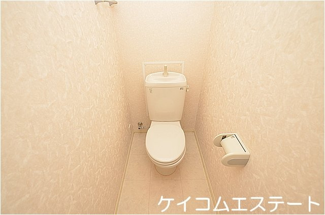 北九州市八幡西区永犬丸４丁目のアパートのトイレ