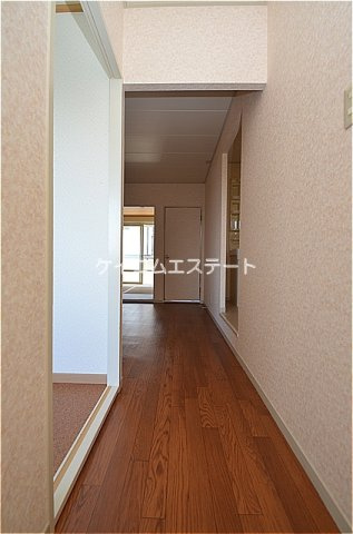 グランディール松寿山の玄関