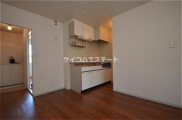 グランディール松寿山の居間・リビング