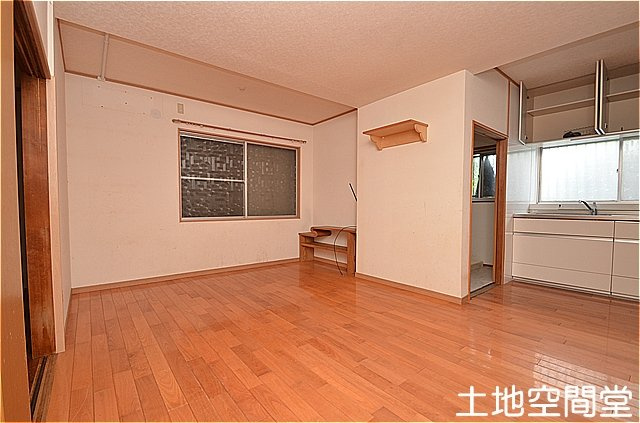 白野江貸家の居間・リビング