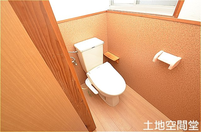 白野江貸家のトイレ