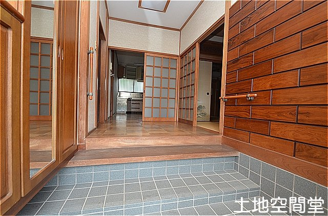 白野江貸家　の玄関