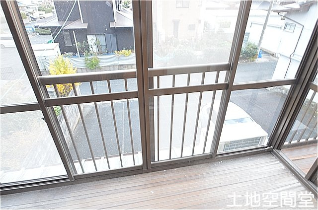 白野江貸家　のバルコニー