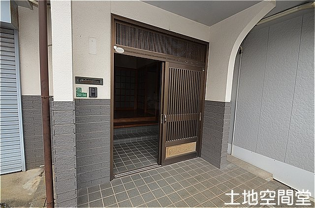 白野江貸家　の玄関