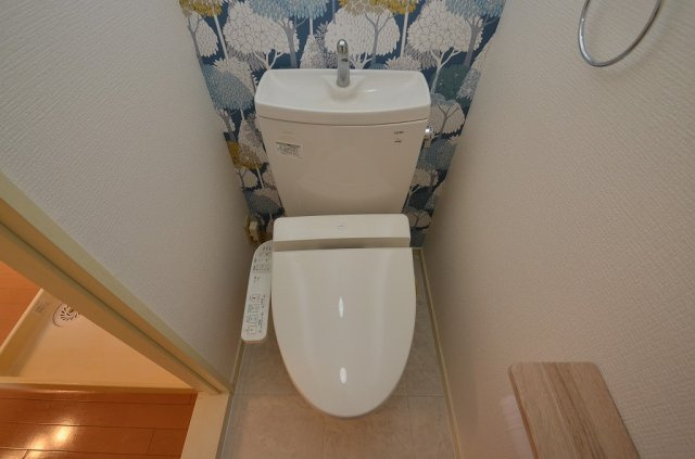 ハイツベルヴューのトイレ|※温水洗浄便座はサービス品です。