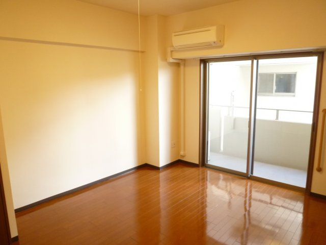 エルセレーノ住之江の居間・リビング