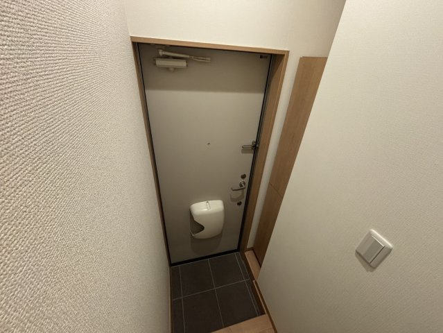 【玄関】ラクラス小松島