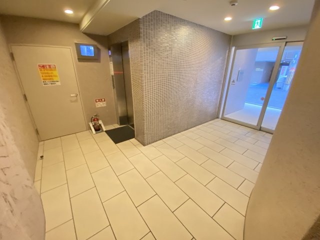 アーバンカーサ難波Ⅲのエントランス