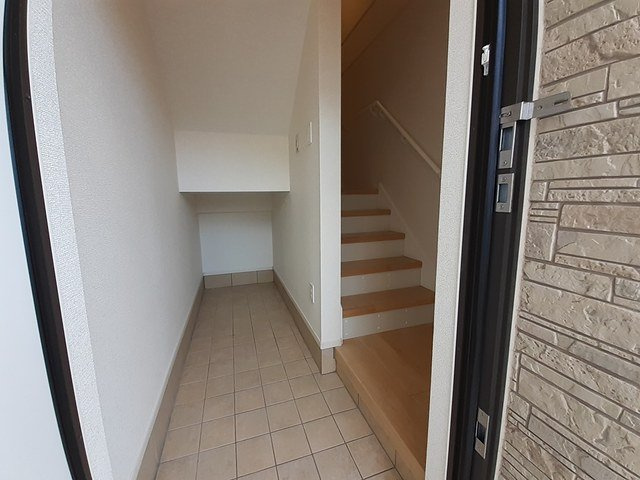 ラ　ヒル　ノーヴァの玄関