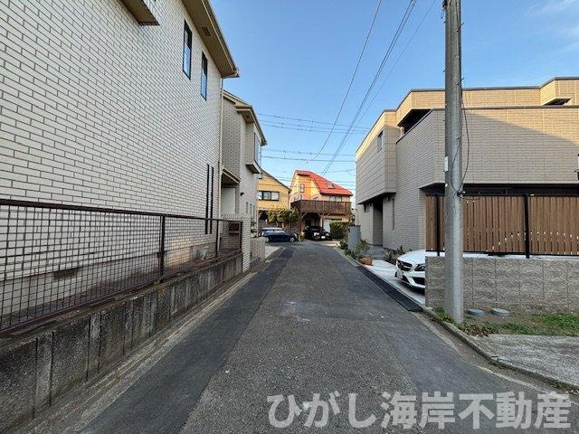 茅ヶ崎市東海岸南4丁目　新築戸建　全２棟の前面道路含む現地写真|1月22日撮影　建築中　現地外観