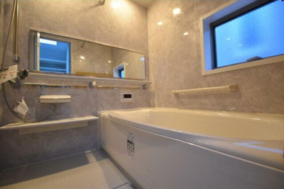 【浴室】 | 南台２丁目～LDK約２０.２帖・ルーフバルコニー付新築戸建～