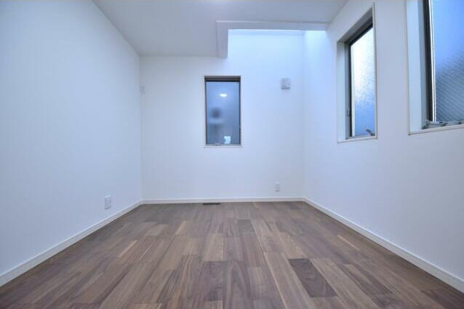 【洋室】 | 南台２丁目～LDK約２０.２帖・ルーフバルコニー付新築戸建～