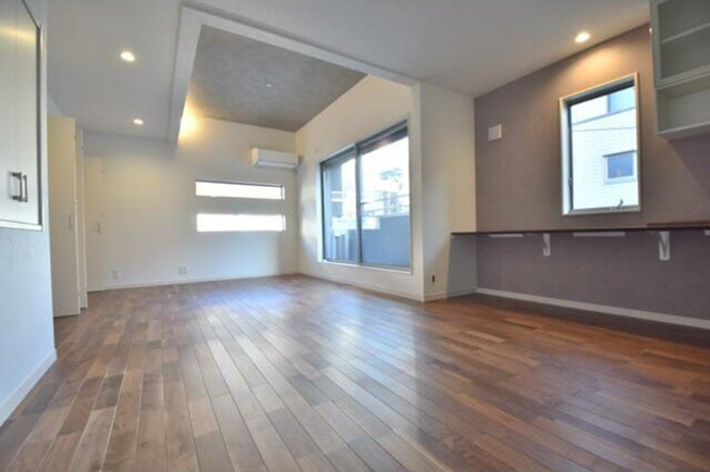 【居間・リビング】 | 南台２丁目～LDK約２０.２帖・ルーフバルコニー付新築戸建～