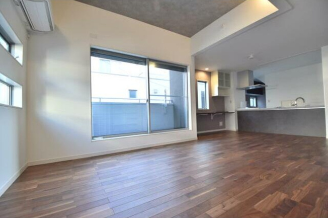 【居間・リビング】 | 南台２丁目～LDK約２０.２帖・ルーフバルコニー付新築戸建～