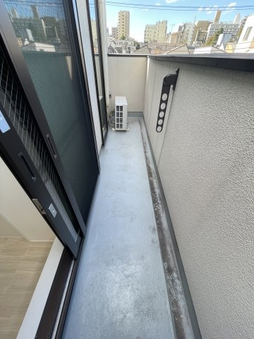 【バルコニー】