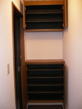 メルベーユ・ドミール　A棟の玄関