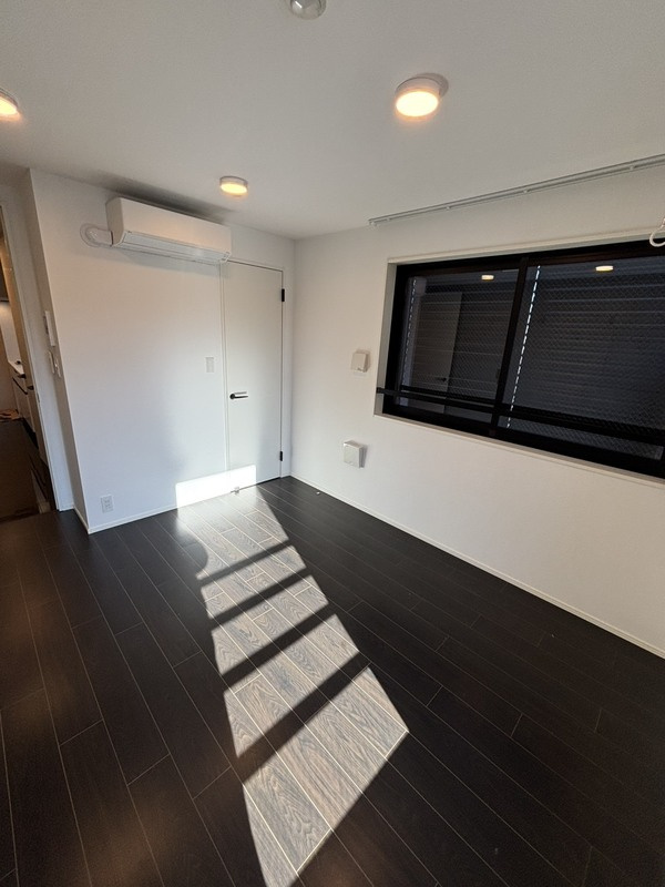 ReveResidence中野坂上の居間・リビング|＼敷金礼金ゼロゼロ！即日入居可能◎初期費用を抑えたい方にオススメ！／