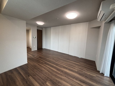 【居間・リビング】 | クリオ市谷薬王寺 | 引戸でリビングと洋室を区切れます。