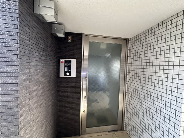 コレクト　ライルのエントランス