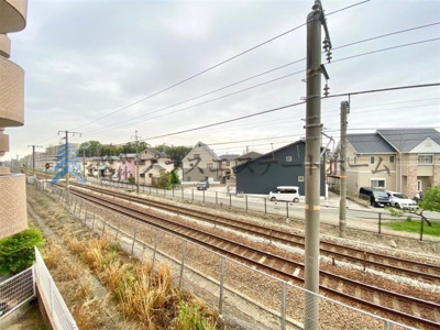 【その他】 | エメラルドマンション東加古川 | 〇人気の角部屋物件です♪
●ペット飼育♪（規約による制限有）
〇南向きにつき採光良好のあたたかいお部屋です♪
●両面バルコニーにつき通風良好です♪
〇全居室収納♪