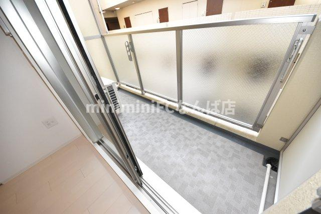 セレニテ谷町calmのバルコニー