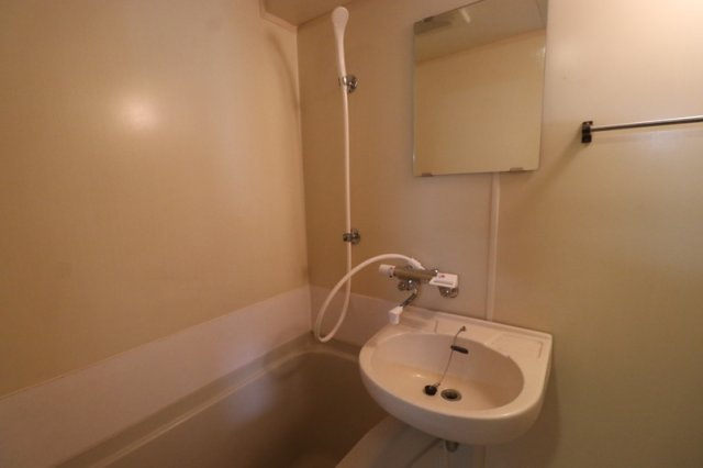 【浴室】 | 北九ビル | 日々の疲れを癒すお風呂付です