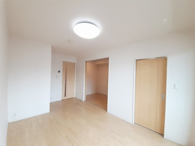 【居間・リビング】 | エクスクルーシブⅣ | 【簡単オンライン契約】来店不要でオンライン申込み＆契約可能♪