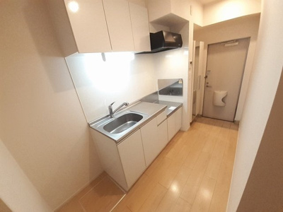 【キッチン】 | エクスクルーシブⅣ | コンパクトなキッチンで掃除もラクラク